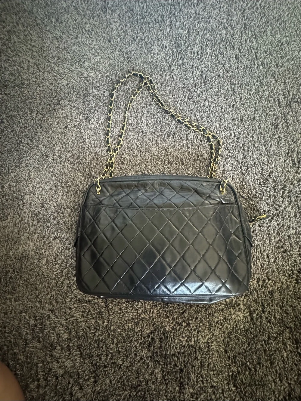 CHANEL classic shoulder